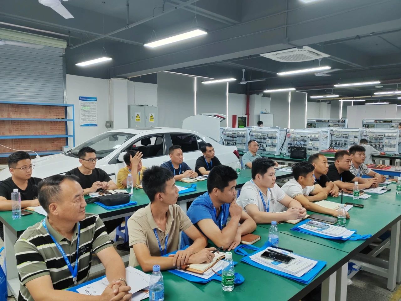 深圳風(fēng)向標教育資源股份有限公司